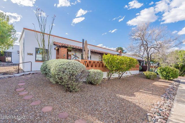 402 S  Paseo Quinta #A, Green Valley, AZ 85614