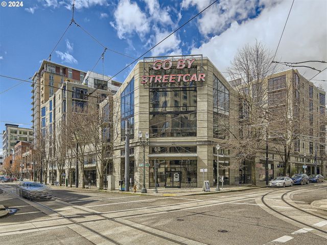 1030 NW 12th Ave #102, Portland, OR 97209