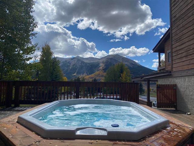 350 Country Club Dr, Crested Butte, CO 81224