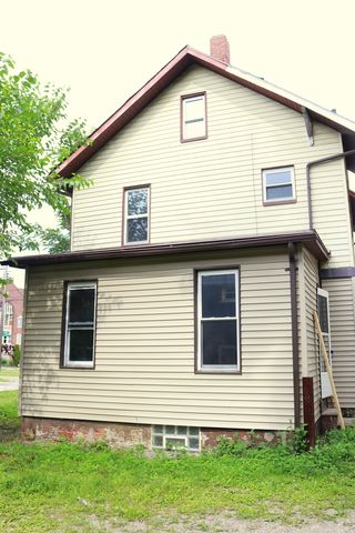 796 Brown St, Akron, OH 44311