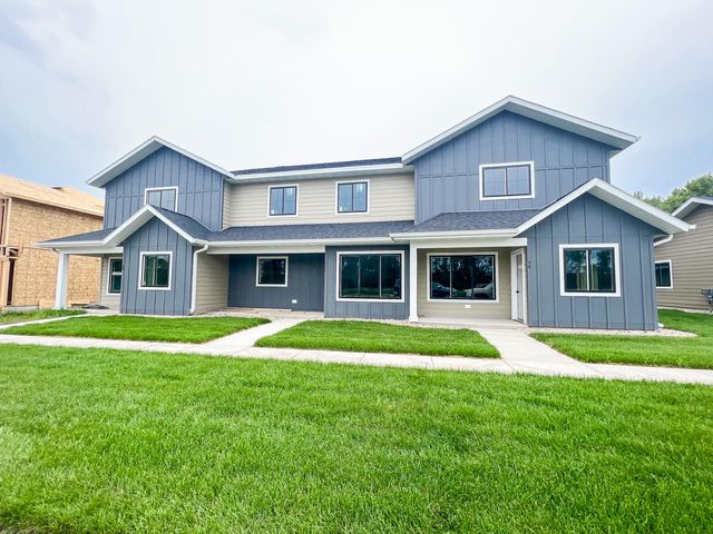 538 15th St   S, Brookings, SD 57006