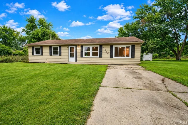 6410 Salge Dr, Fort Wayne, IN 46835