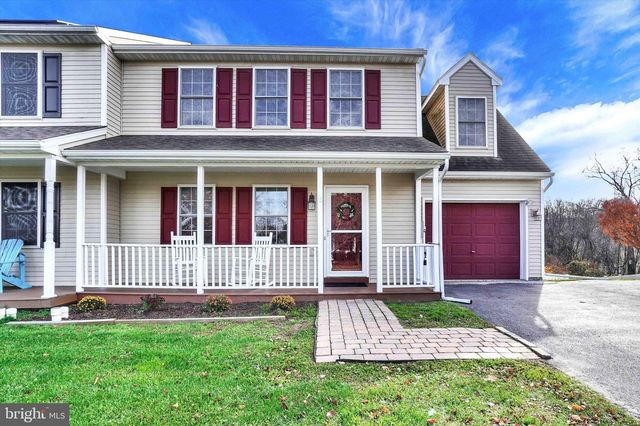 48 Vickilee Dr, Wrightsville, PA 17368