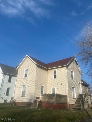 327 W  Columbia St, Alliance, OH 44601