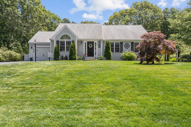 18 Pleasant Wood Dr, Forestdale, MA 02644