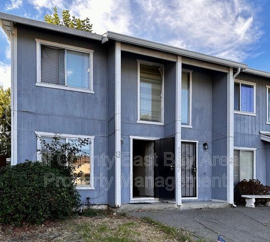 1117 N  Lincoln St #3, Dixon, CA 95620