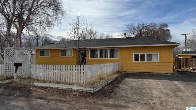 472-825 Adele Ct, Susanville, CA 96130