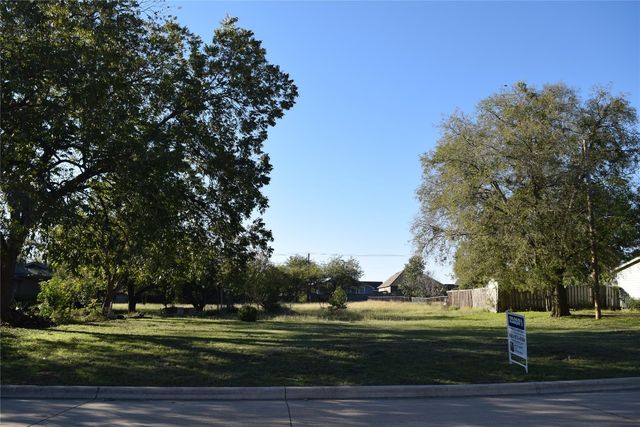 501 W  Kimball St #A, Mansfield, TX 76063