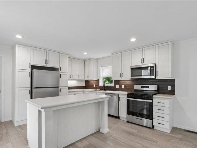 8900 NE 25th St #97, Carlisle, IA 50047