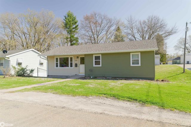 2305 Dekalb St, Burlington, IA 52601