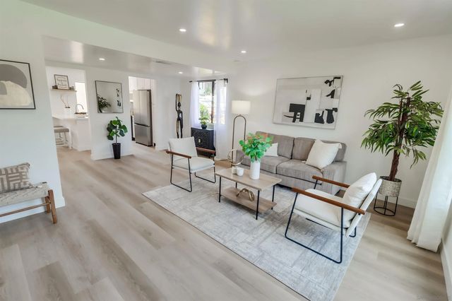 7827 Rancho Fanita Dr #H, Santee, CA 92071