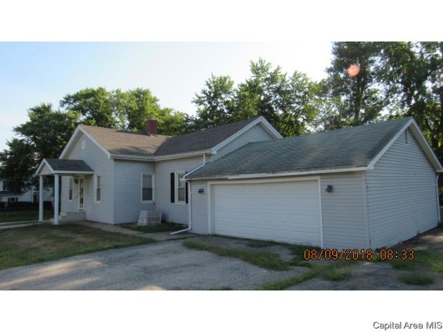 213 S  6th St, Monmouth, IL 61462