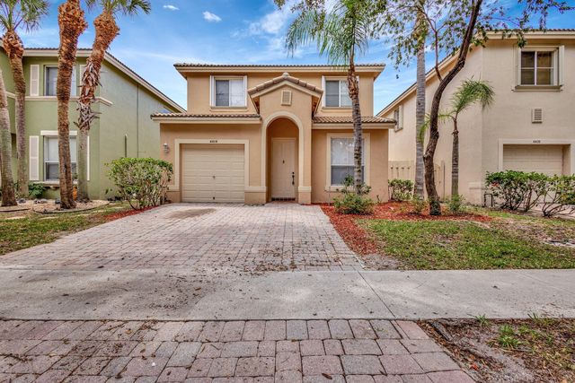 4414 Lake Lucerne Circle, West Palm Beach, FL 33409