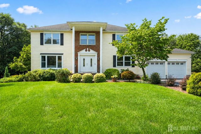 24 Van Hise Ct, East Brunswick, NJ 08816