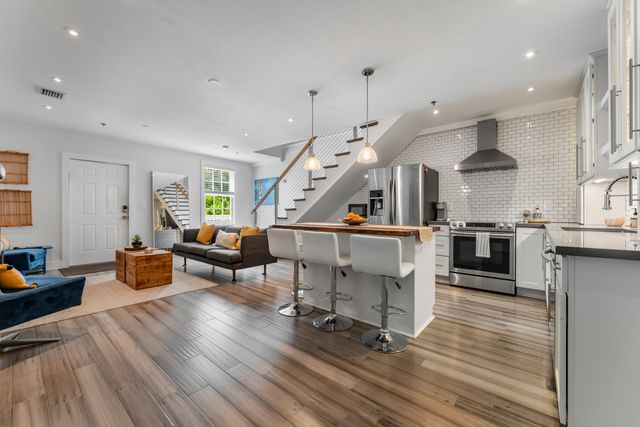 1014 Truman Ave #202, Key West, FL 33040