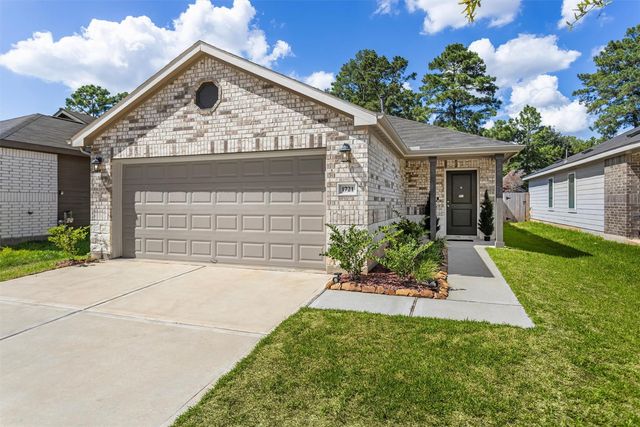 1721 Lofty Cedar Ct, Conroe, TX 77301