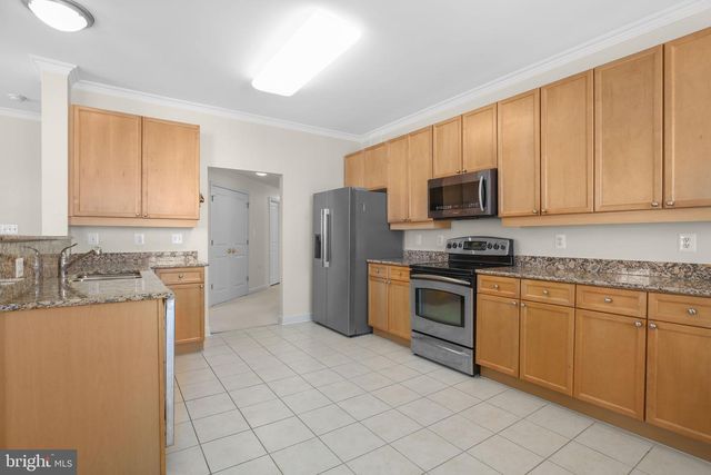 525 Belmont Bay Dr #303, Woodbridge, VA 22191