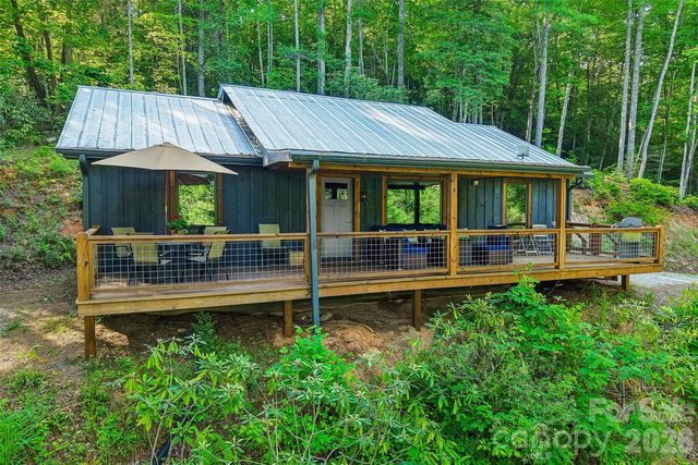 127 Short Rd, Cashiers, NC 28717