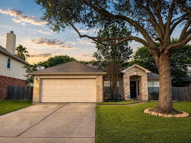 2035 Bluffton Ln, Katy, TX 77450