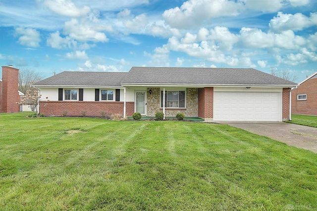 580 Leslie Dr, Xenia, OH 45385