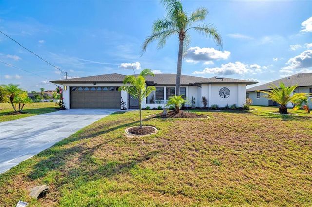 269 Mark Twain Ln, Rotonda West, FL 33947