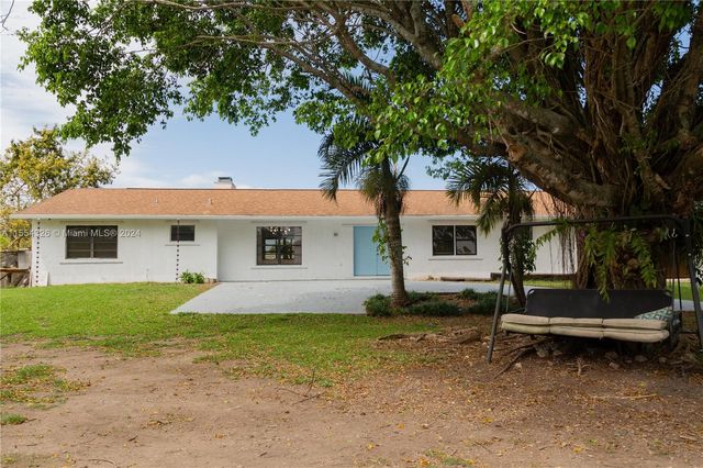 25420 SW 224th Ave, Homestead, FL 33031