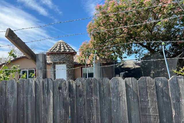 2420 North Ave, Sacramento, CA 95838