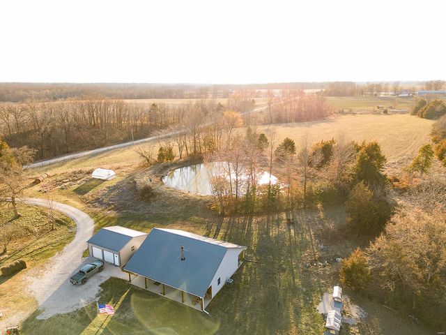 4710 Pike 451, Curryville, MO 63339