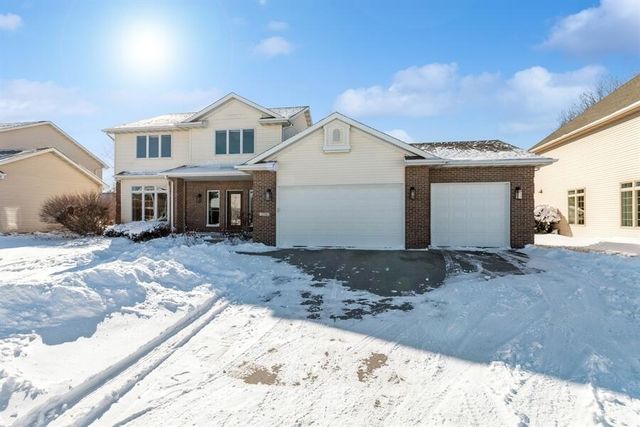 3218 Bayberry Rd, Ames, IA 50014
