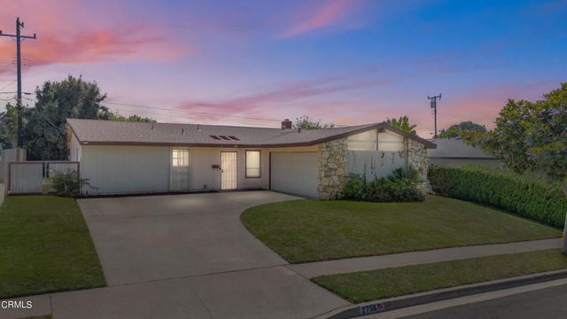 2758 McCulloch St, Camarillo, CA 93010