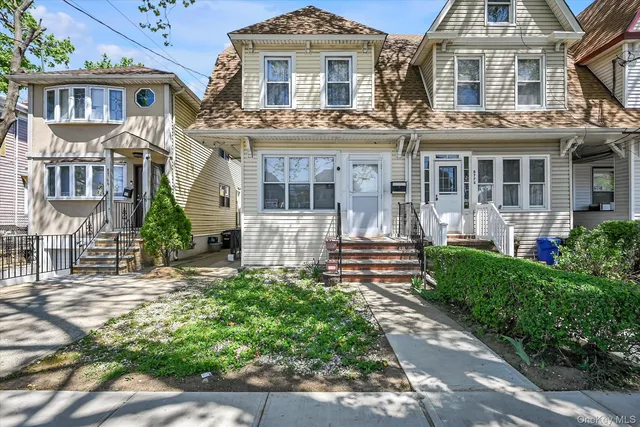 87-71 111 STREET, Richmond Hill, NY 11418