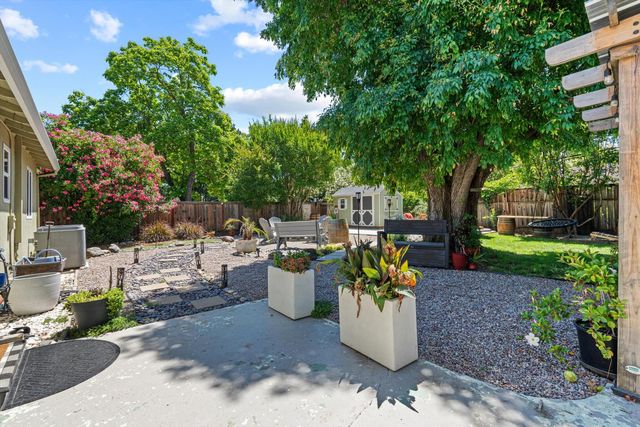 9132 Fair Oaks Blvd, Fair Oaks, CA 95628