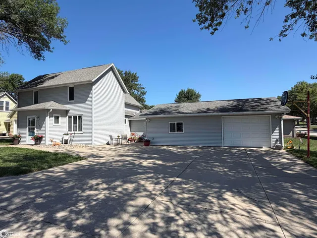 206 Dunlap St, Arcadia, IA 51430