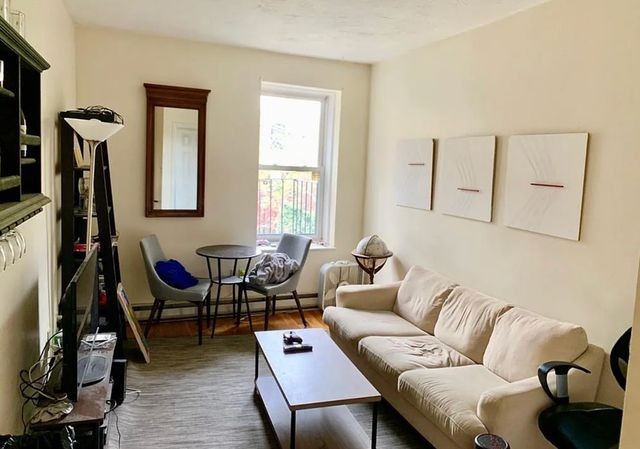 27 Garden St #9B, Boston, MA 02114