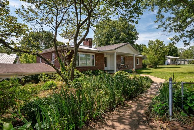 1416 Brick School Rd, Gallipolis, OH 45631
