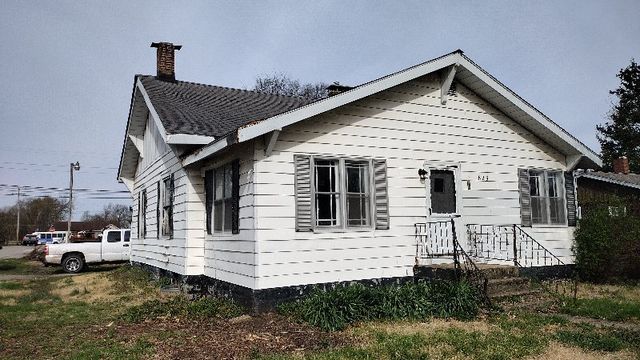 825 S  Prospect St, Terre Haute, IN 47802