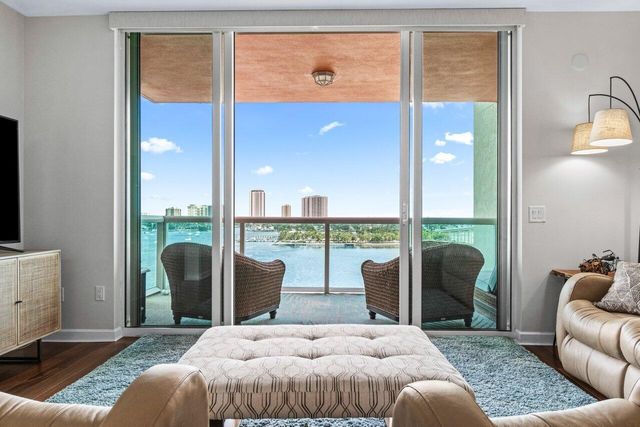 2640 Lake Shore Drive #908, Riviera Beach, FL 33404