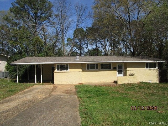 218 Easthaven Rd, Montgomery, AL 36109