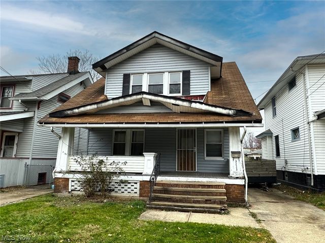 3223 W  82nd St, Cleveland, OH 44102