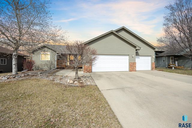 7508 W  Stoney Creek St, Sioux Falls, SD 57106