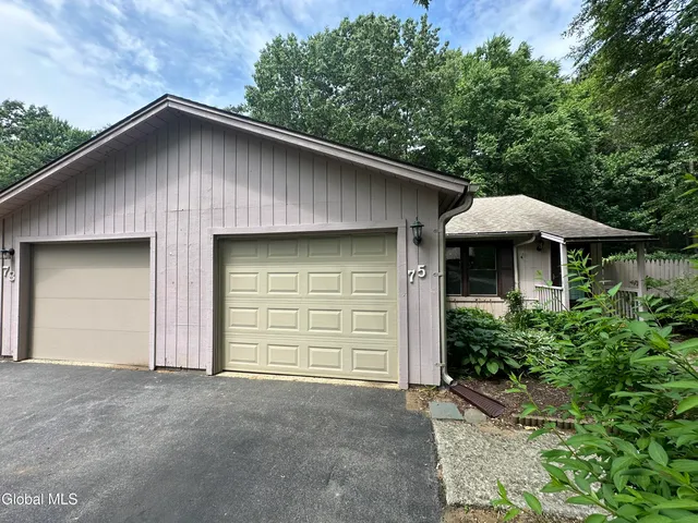 75 Arrow Wood Place, Malta, NY 12020