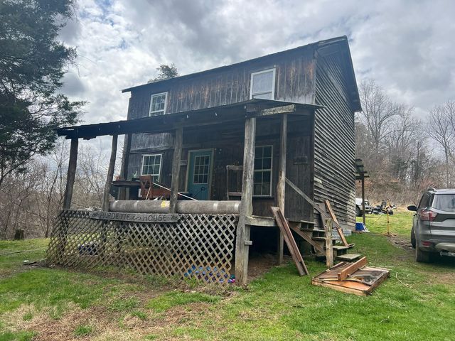 821 Belleview Rd, Wolfcreek, WV 24993