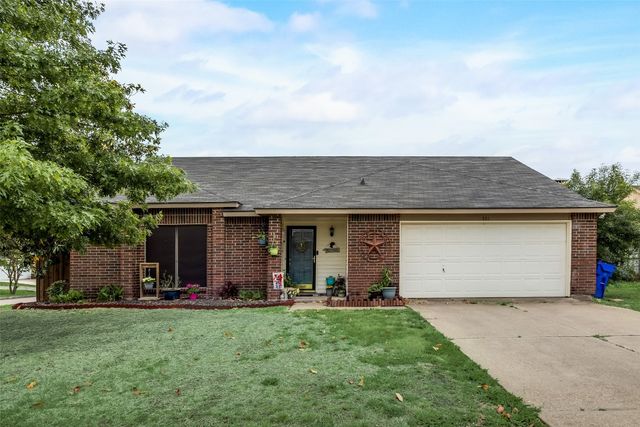 501 Rosewood Ln, Forney, TX 75126