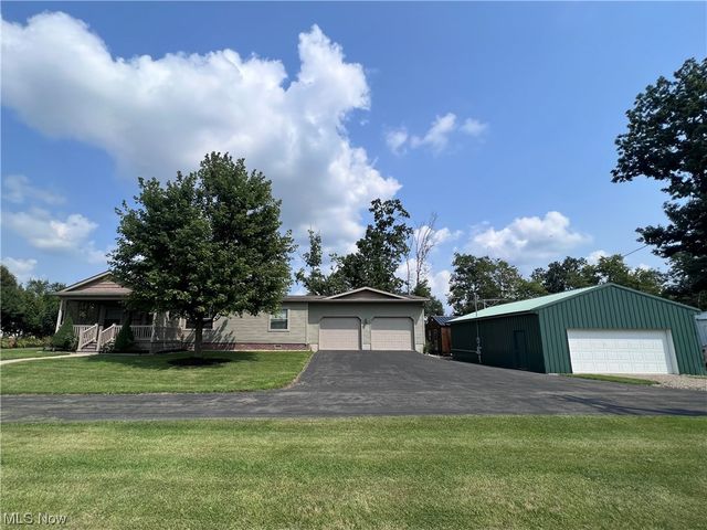 8660 Township Road 323, Holmesville, OH 44633