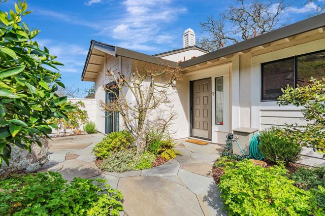 9 Newcastle Ct, San Rafael, CA 94903