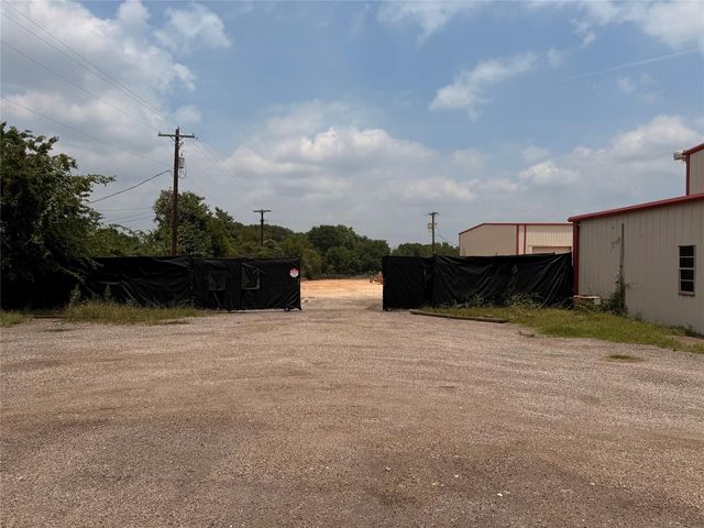 Clarks Ln, Bryan, TX 77808