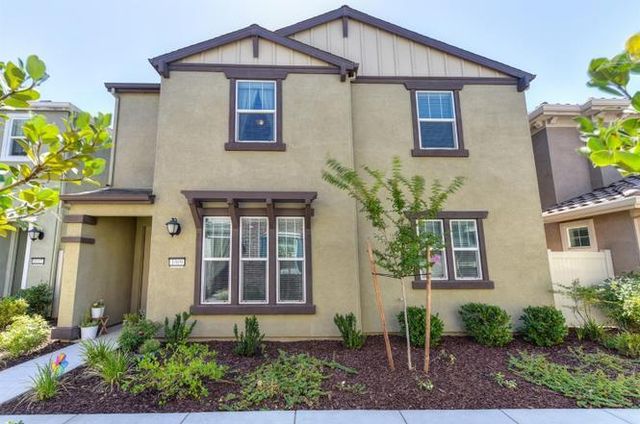 1009 Dennington Pl, Roseville, CA 95747