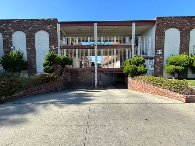 1633-35 W  147th St #B, Gardena, CA 90247