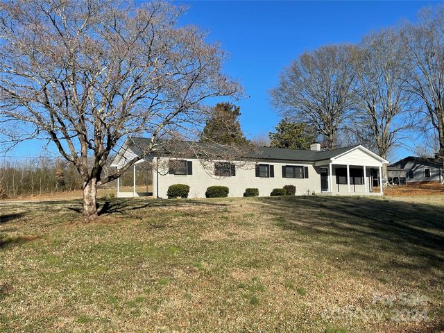 75 Boston Heights Dr, Taylorsville, NC 28681
