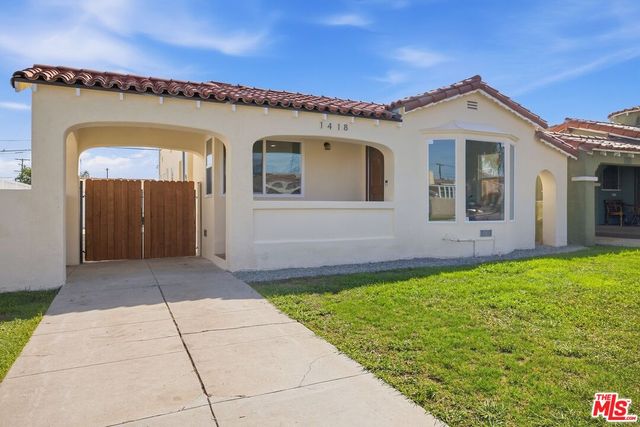 1418 W  93rd St, Los Angeles, CA 90047